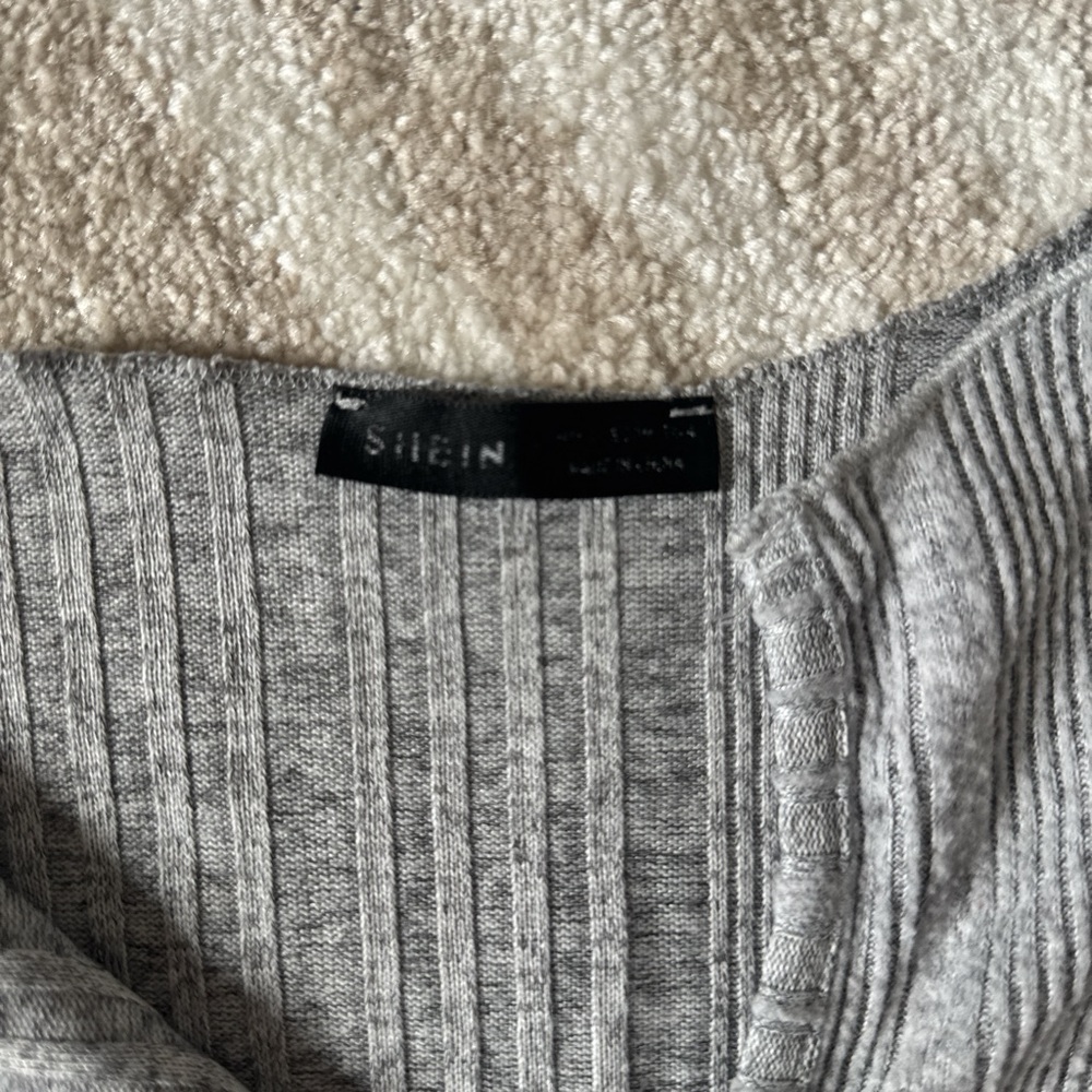 Light Gray Ribbed Knit Top - Picture 3 of 3